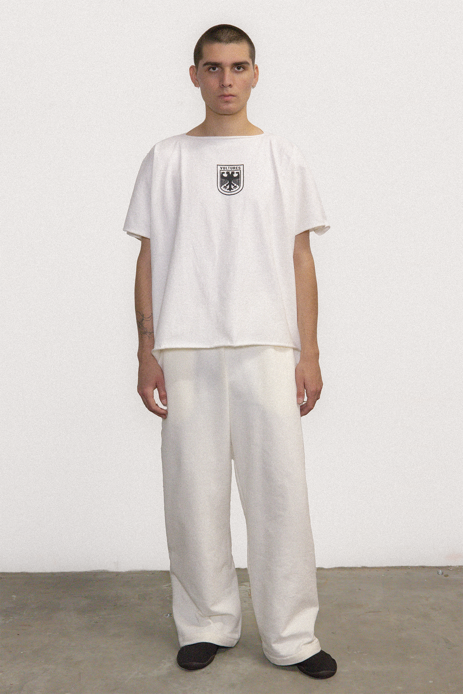 VULTURES SHORTSLEEVE